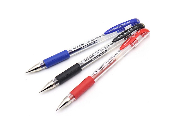 三菱（Uni）UM-151-28 中性笔 办公水笔 财务专用笔 0.28mm