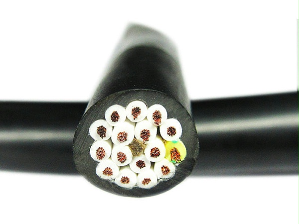 齐鲁电缆 铜芯聚氯乙烯绝缘聚氯乙烯护套软电线 RVV-300/500V-3×2.5