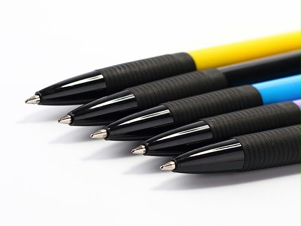 齐心 圆珠笔 BP102R 0.7mm按动式 60/600/2400 蓝色